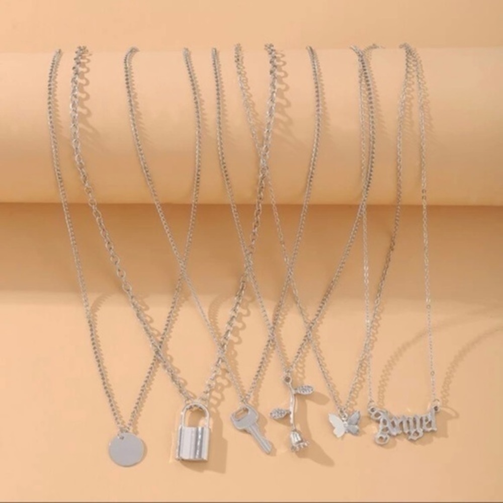 NEW!! 💛🤍 6pc Charm Necklaces